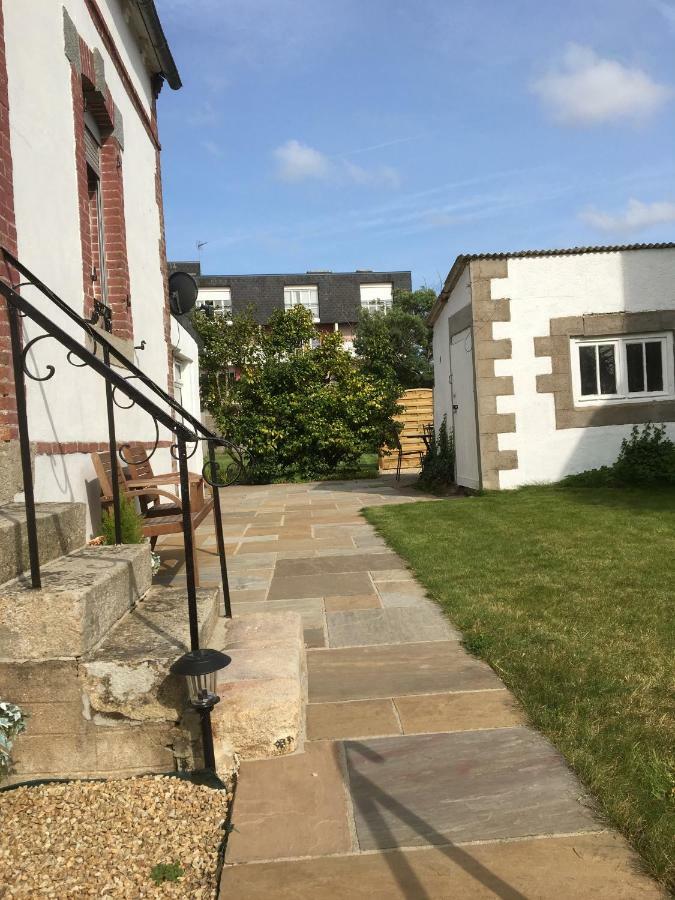 Вилла Ploumilliau House Экстерьер фото